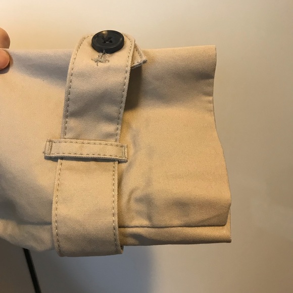 Banana Republic Trench Coat - Picture 4 of 9